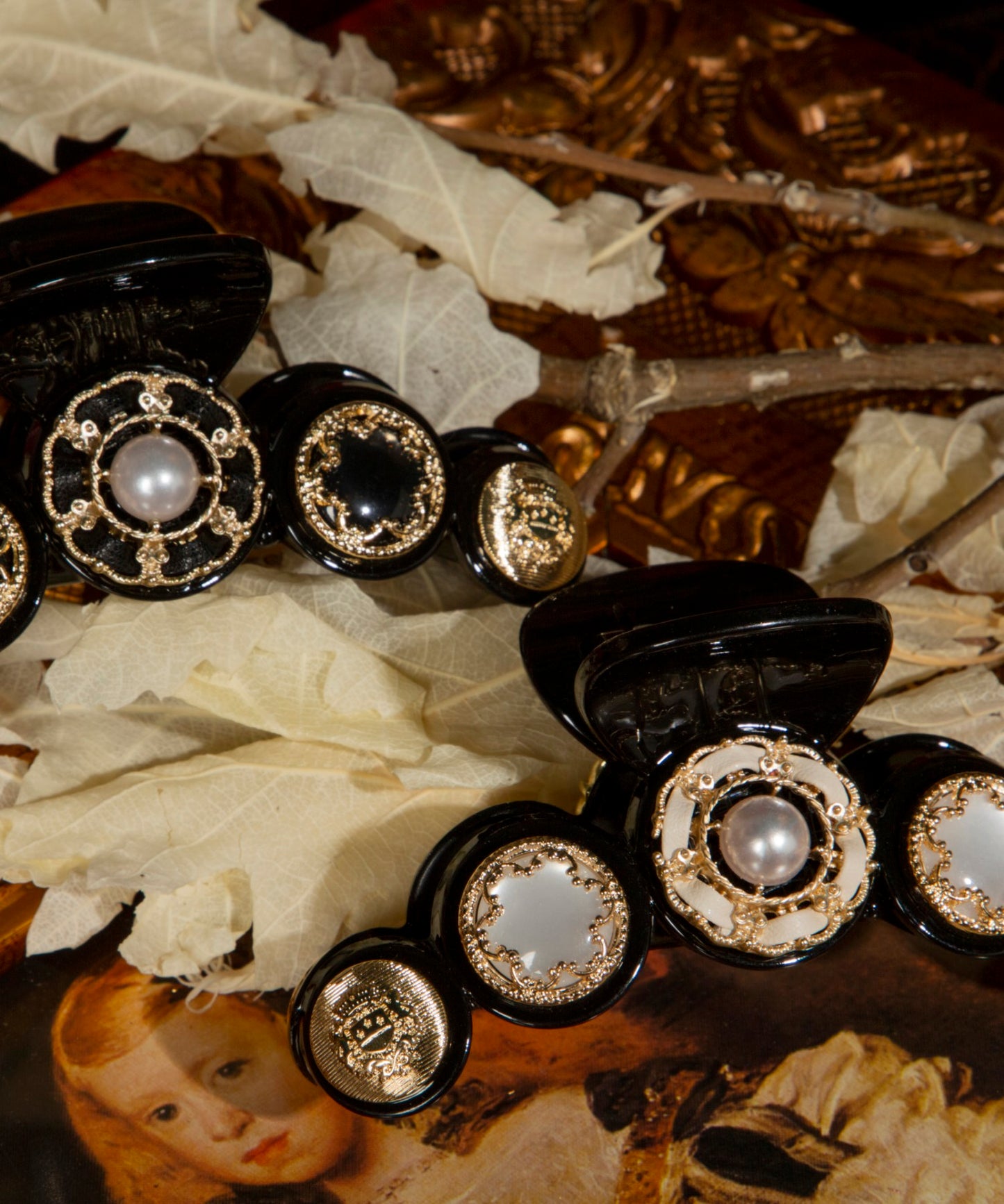 Luna Hair Claw レザー パール ルナ ヘアクロー ヘアクリップ