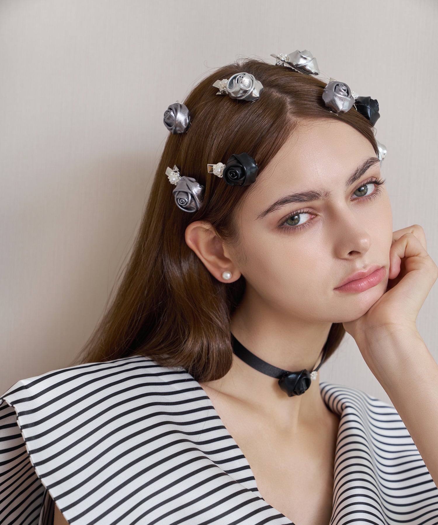 トルチェ レザー パール ミニ ヘアクリップ | Mela Bianca