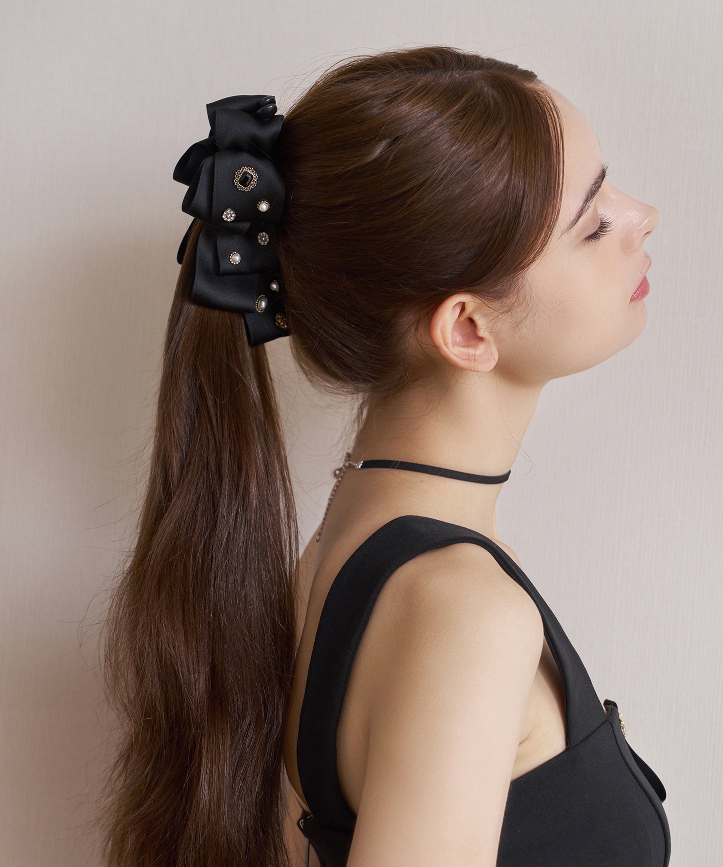 Nilda Banana Pin クリスタル パール サテン ビック リボン バナナクリップ